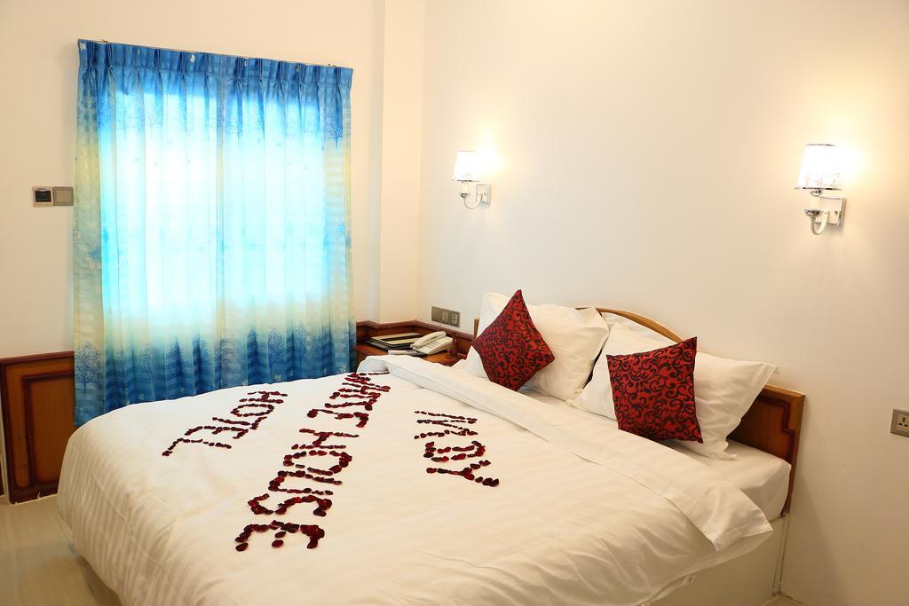 Mandalay White House Hotel Eksteriør bilde