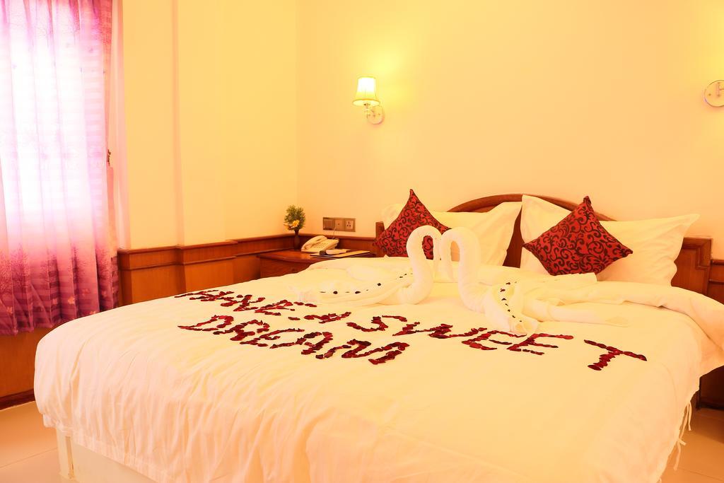 Mandalay White House Hotel Eksteriør bilde